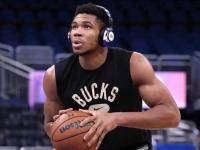 开云-Karsa新星高光表现表现惊艳，雄鹿未来可期！的简单介绍